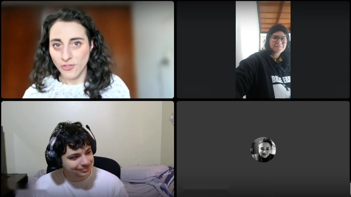 Equipo de Academia MC en una videollamada